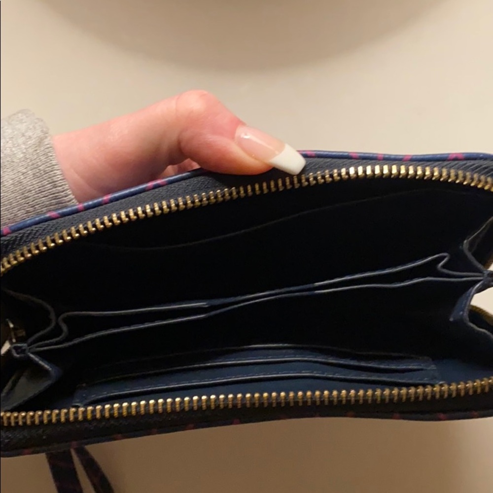 Target Wallet - Picture 2 of 2